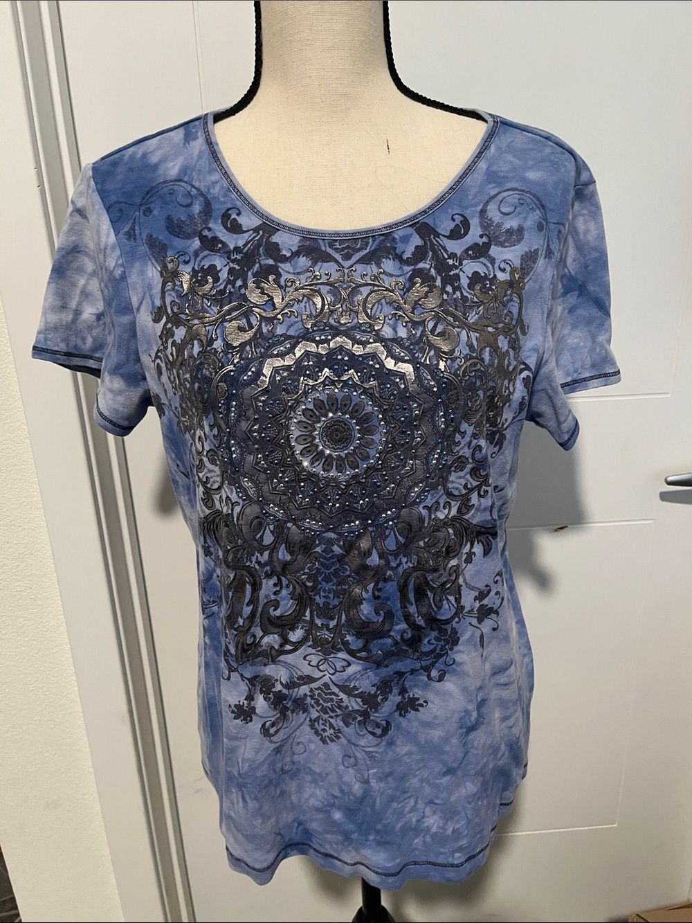 Y2K Blue Design Medallion Tie Dye Short Sleeve Shirt 2000’s